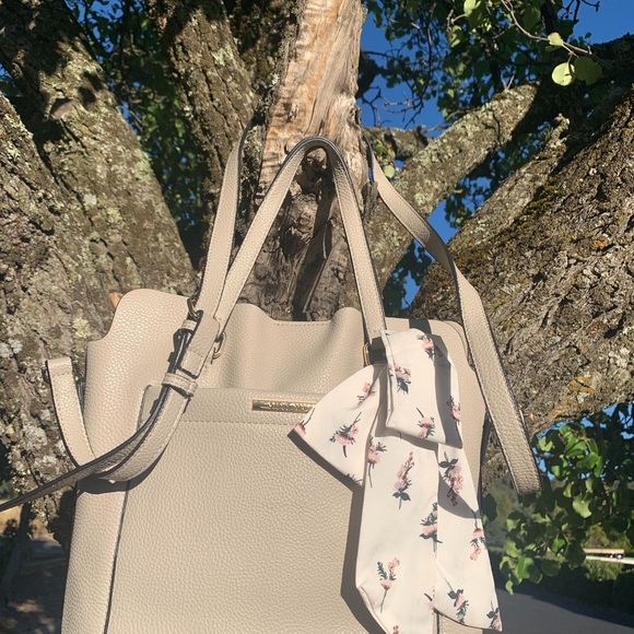 Steve Madden Handbags - Steve Madden Cream Shoulder Bag with Floral Scarf,HP25